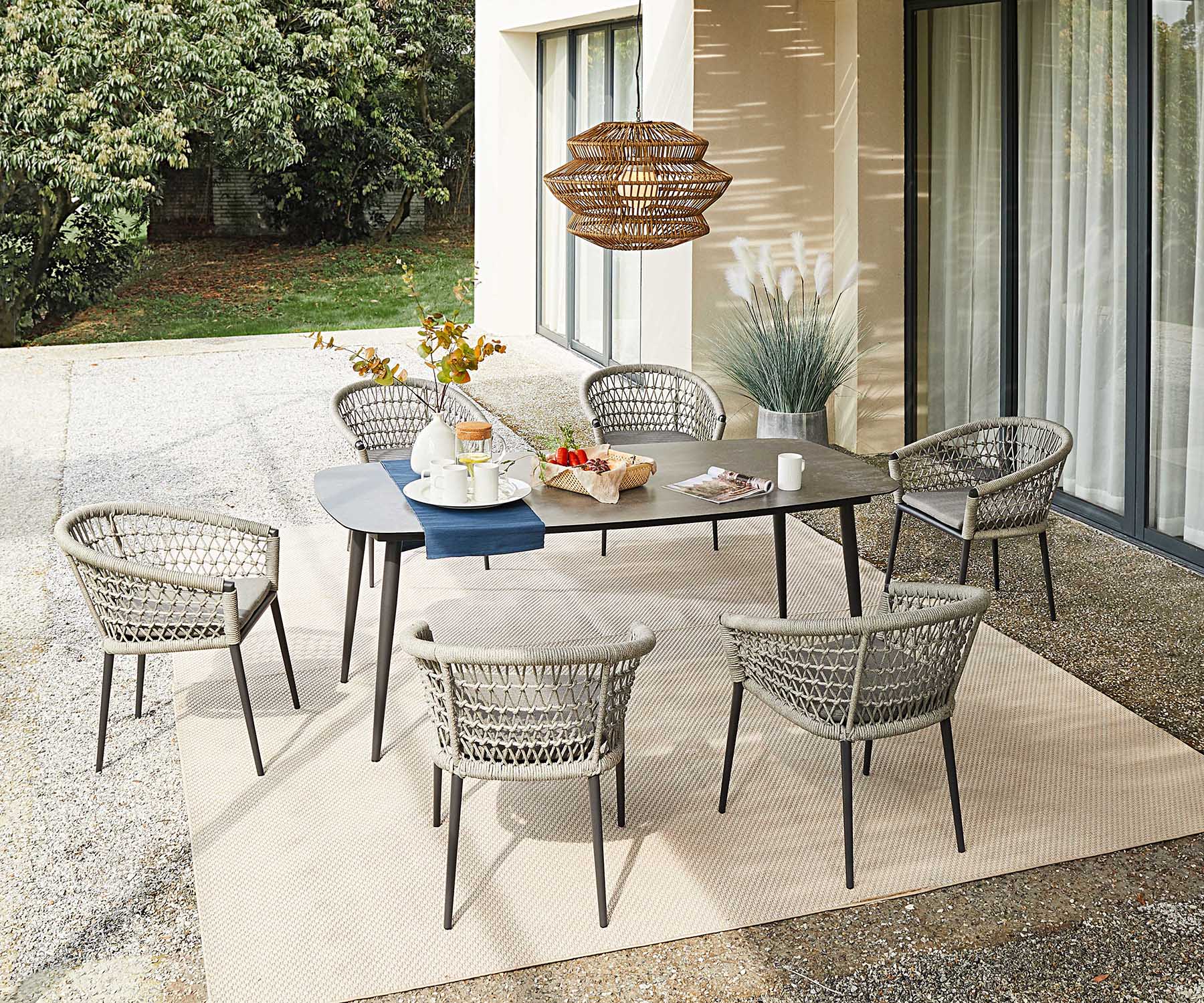 Muses Outdoor Dining Table